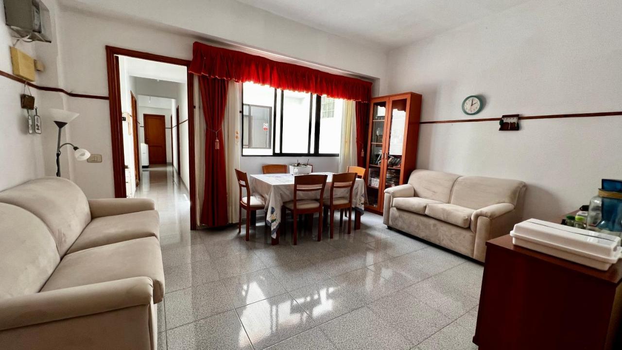 Central, Quiet And Comfortable Room, Breakfast Las Palmas de Gran Canaria Ngoại thất bức ảnh